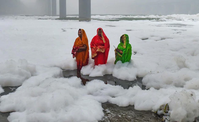 Chhat Puja: Toxic Foam in River Yamuna in Delhi